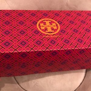 Tory Burch box